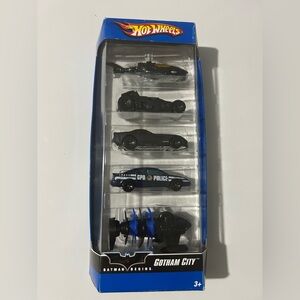 Hot Wheels DC Comics 2006 Batman Begins Gotham City 5 Pack